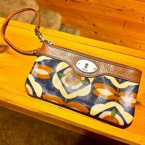 Fossil wristlet